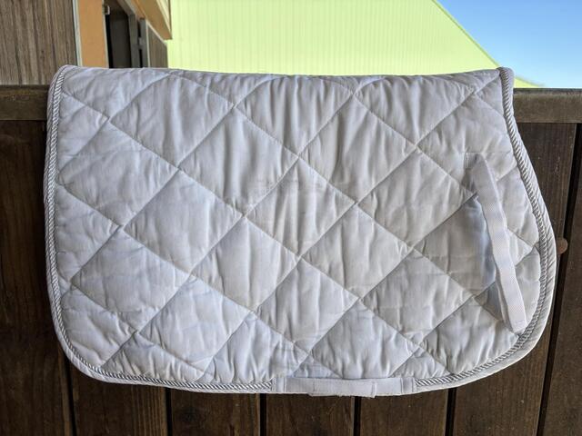 Tapis blanc