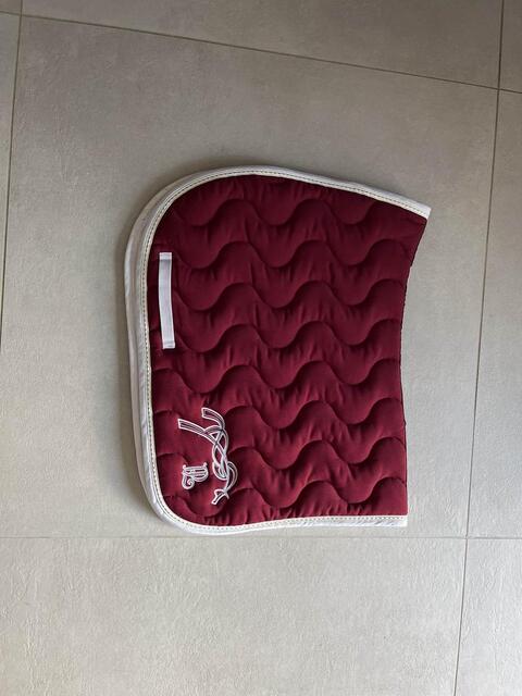 tapis Pénélope bordeaux