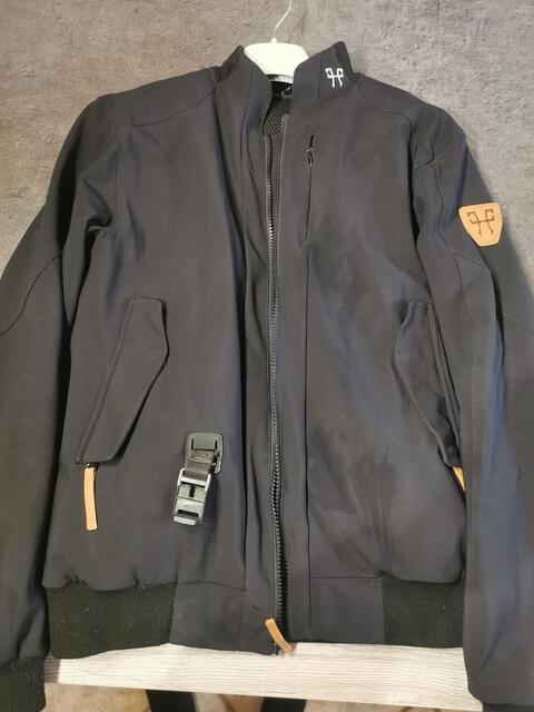 Airbage + bombers Horse Pilot
