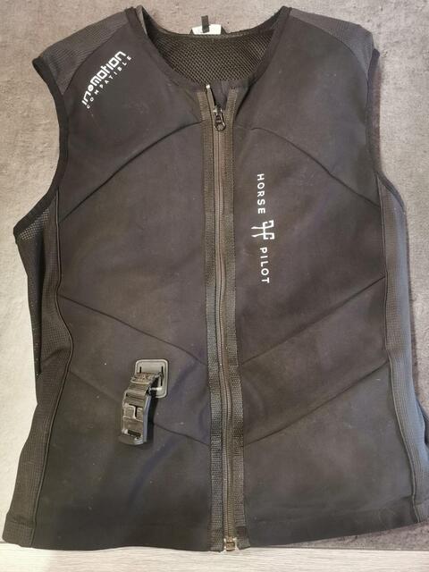 Airbage + bombers Horse Pilot