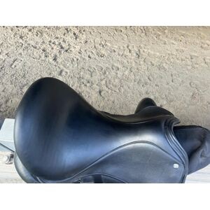 Selle de dressage Custom Saddlery 17,5