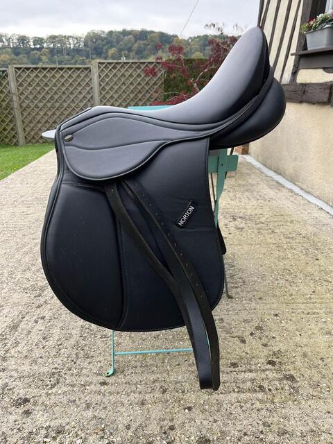 selle Norton noir 15’´