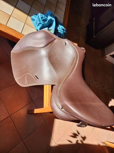 Selle tekna mixte parfait état 17'