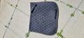 tapis noir simple