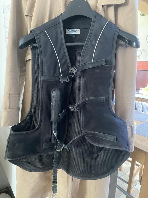 Gilet de protection EQUI-THÈME “Air”- gilet air bag - taille 14 ans + 3 cartouches
