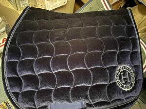tapis harcour bleu marine
