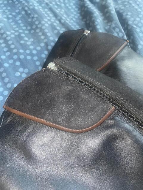 Mini-chaps en cuir noir