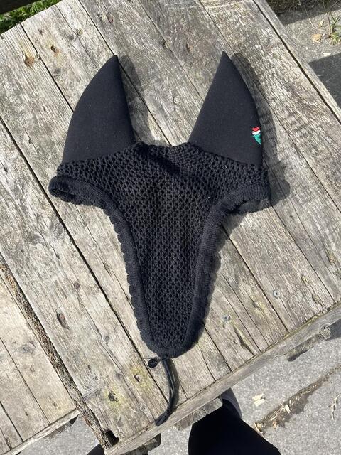 Bonnet long noir Anti-bruit Gerald EQUILINE