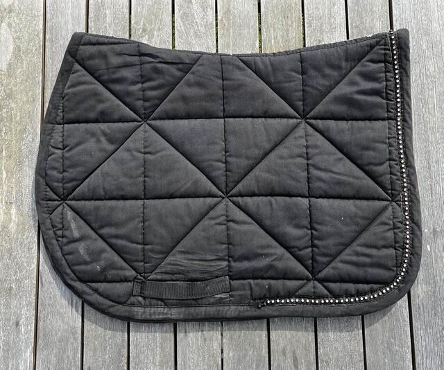 Tapis noir Fouganza
