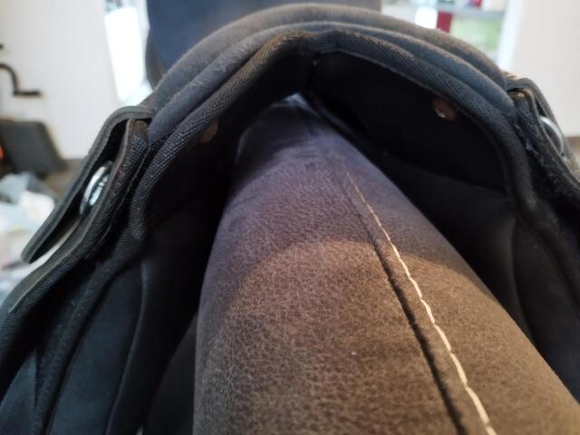 selle de dressage 17,5
