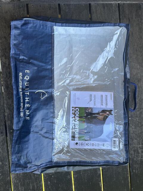 Couverture Équithème imperméable 200g