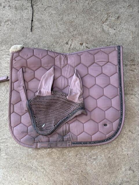 tapis + bonnet rose