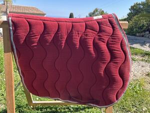 tapis equithème rouge