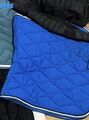 tapis bleu roi