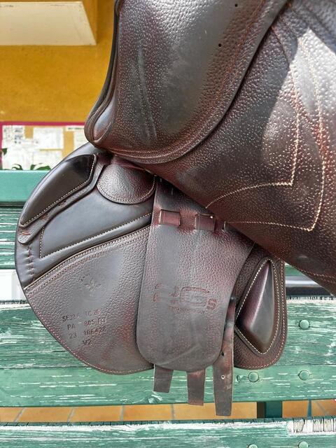 Selle CWD Mademoiselle Se 32 . Année 2023
