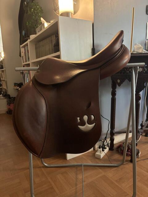 selle Bruno Delgrange modèle Virtuose 17,5