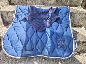 ensemble bleu marine
