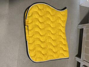 Tapis équithème jaune