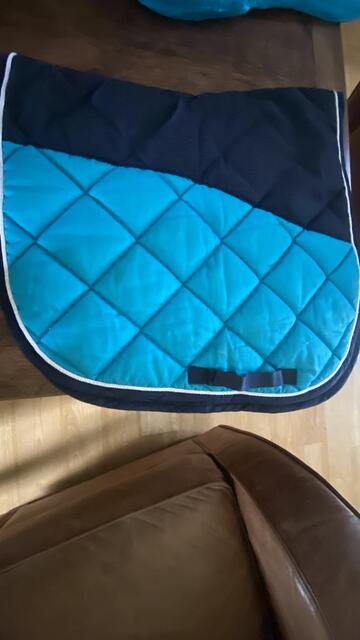 Ensemble bonnet tapis amortisseur