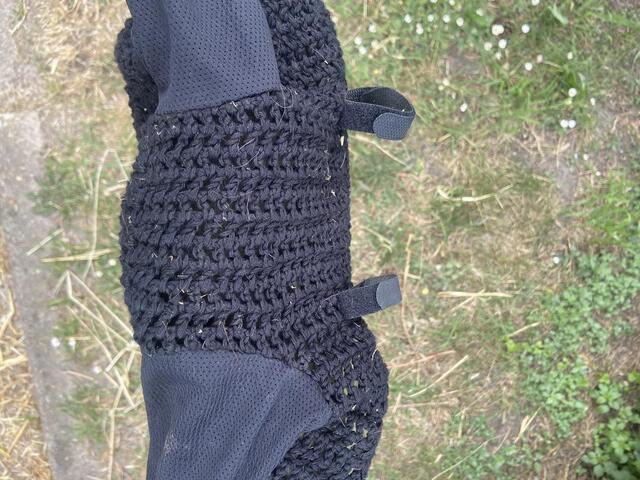 bonnet noir taille cheval