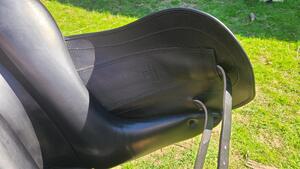 Selle dressage childeric dsc 18 pouces