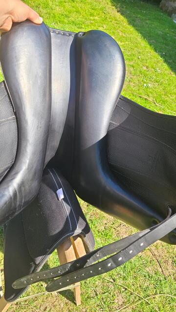 Selle dressage childeric dsc 18 pouces