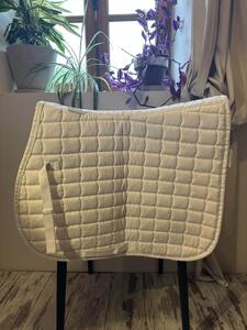 tapis blanc avec paillette