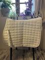 tapis blanc avec paillette