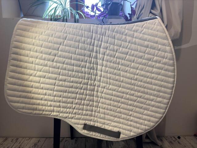Tapis blanc montar