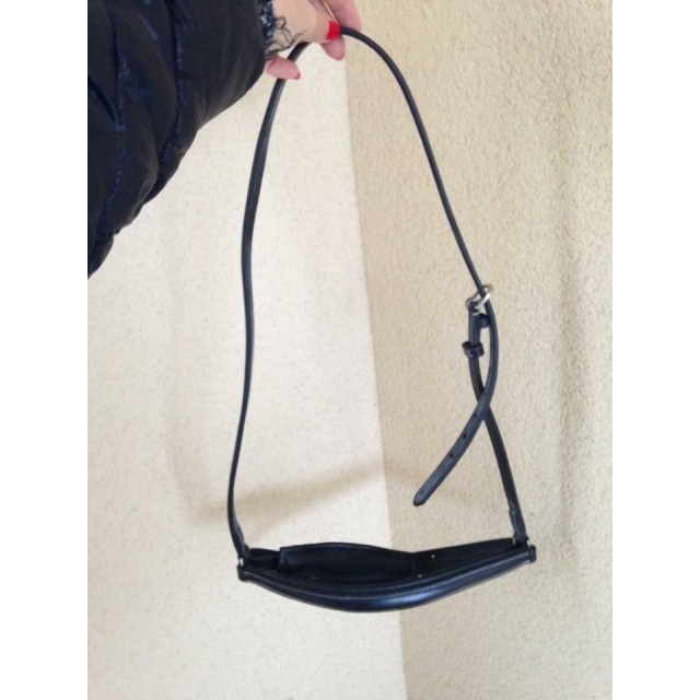 MUSEROLLE ALLEMANDE NEUVE EN CUIR NOIR