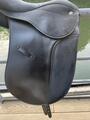 Selle de dressage synthétique 17 pouces