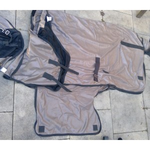 Couverture anti mouche