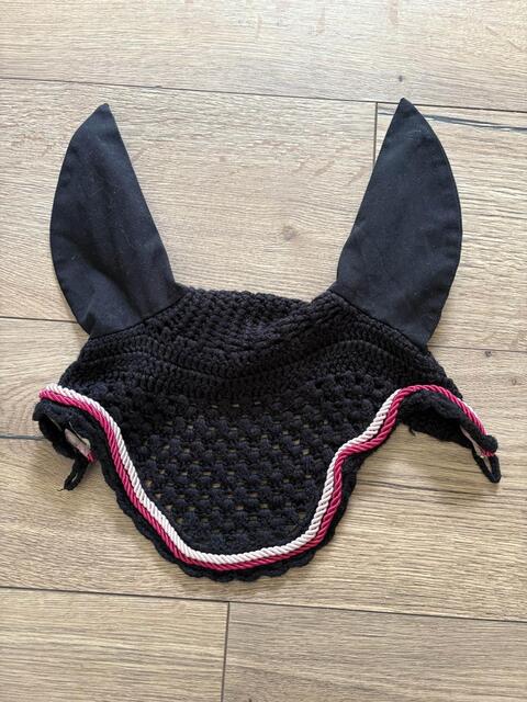 bonnet noir et rose