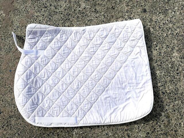 Divers tapis blanc