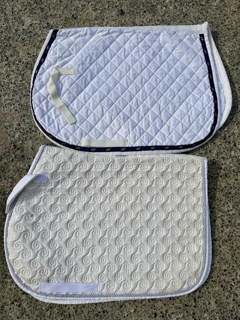 Divers tapis blanc