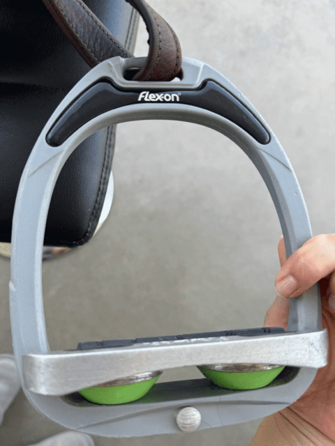 Selle CWD 17 pouce obstacle