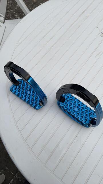 Étrier Stirrups