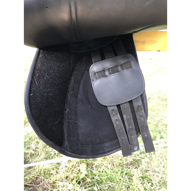 Selle Norton Rexine synthétique 17"