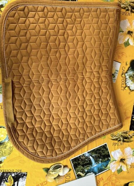 tapis kentucky velvet moutarde