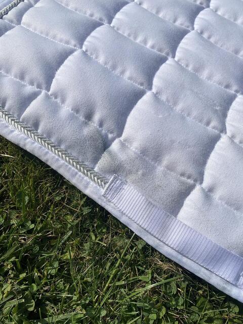 Tapis blanc