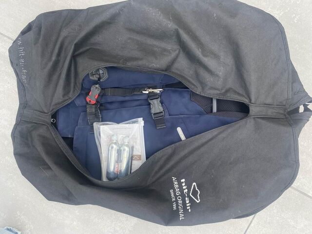 Air bag bleu marine + trois cartouche