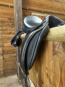 selle prestige Roma dressage 17 pouces