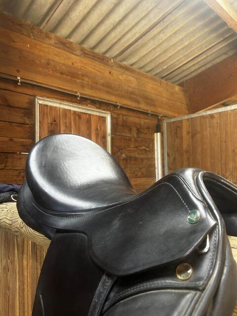 selle prestige Roma dressage 17 pouces
