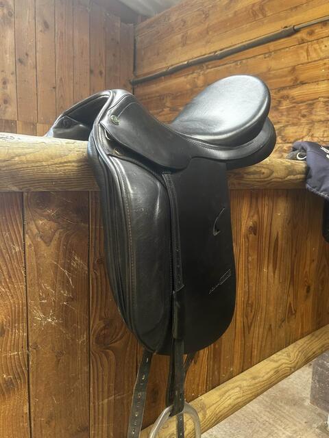 selle prestige Roma dressage 17 pouces