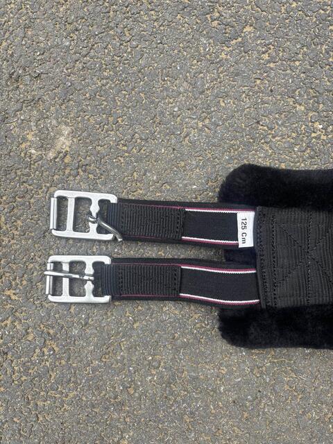 sangle mouton / fourrure noire neuve