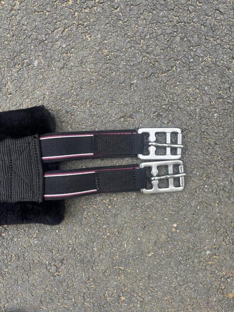 sangle mouton / fourrure noire neuve