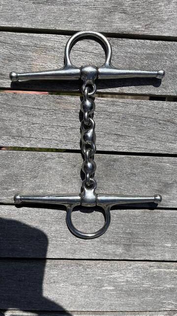 mort à boules aigus