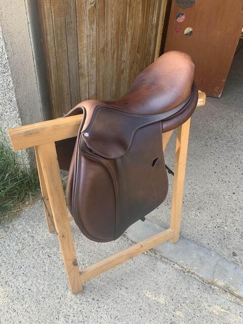 selle Antarès 17 pouces