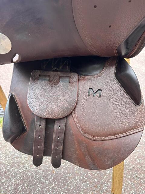 Selle meyer modèle Marianne acte 2/ Taille 17,5 pouces/ Année 2023