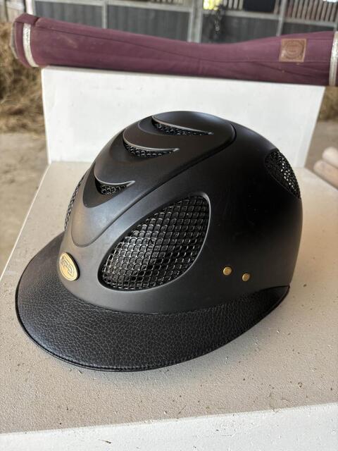 Bombe GPA visière cuir
